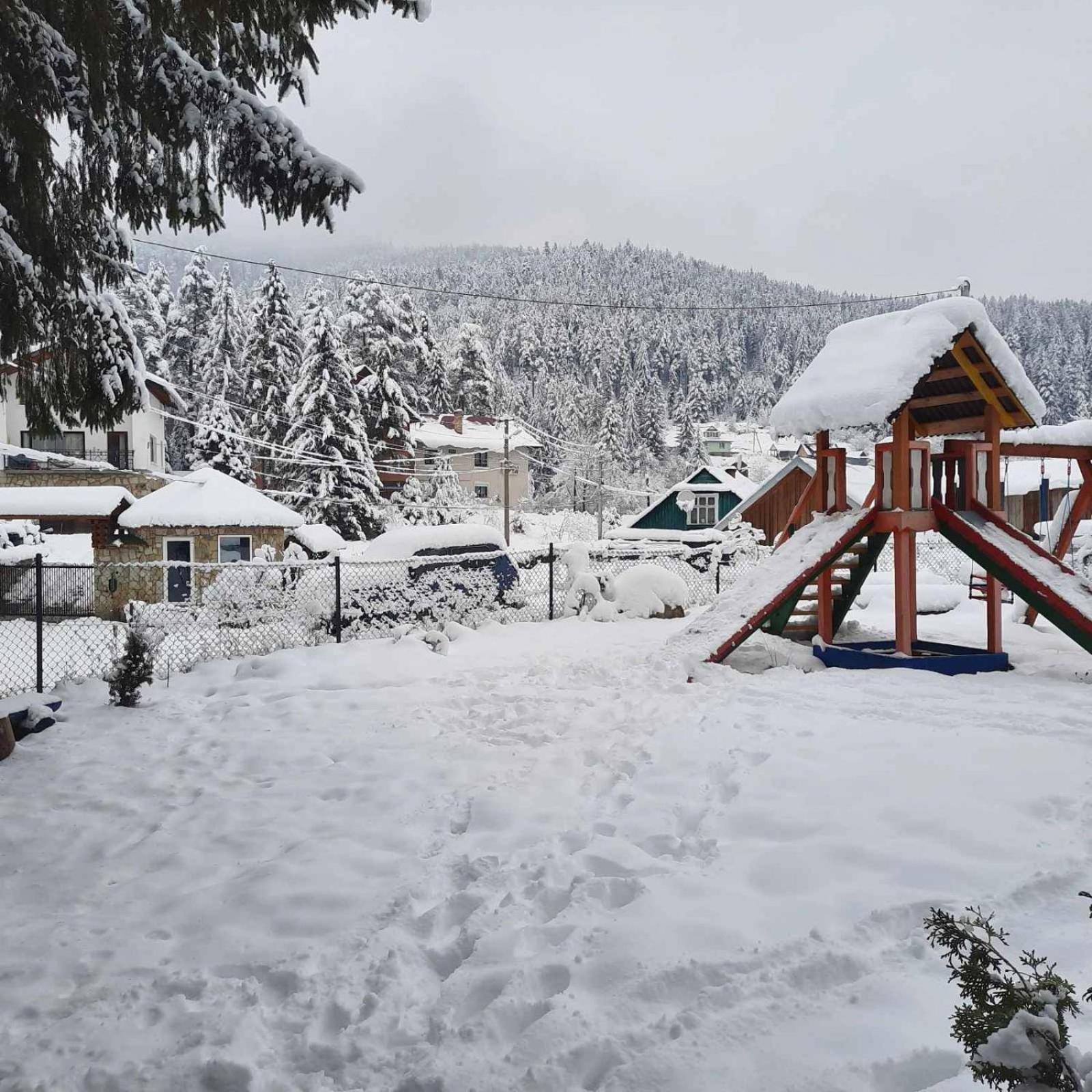 Krym Yaremche Exterior foto