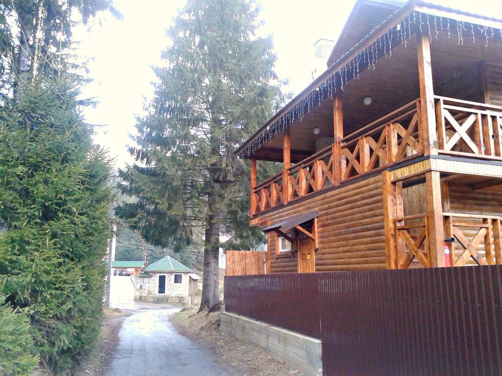 Krym Yaremche Exterior foto